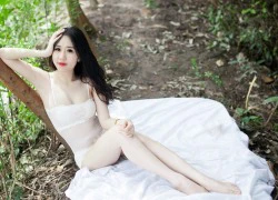 Hot girl Nu Phạm khoe làn da trắng muốt