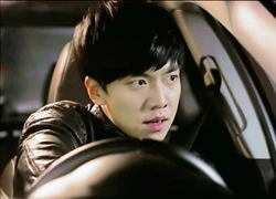 Lee Seung Gi bị thương nặng khiến phim hoãn phát sóng