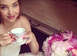 Miranda Kerr sẽ theo ngành y nếu không làm người mẫu