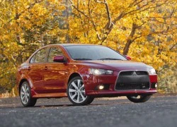 Mitsubishi Lancer 2015: Tiện nghi hơn, vẫn giá "mềm"