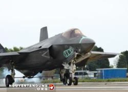 Mỹ thử nghiệm tiêm kích F-35C trong tháng 10