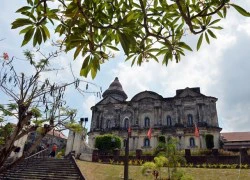 Nhà thờ công giáo lớn nhất châu Á ở Philippines