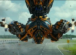 Bumblebee vừa bắn súng, vừa làm xiếc