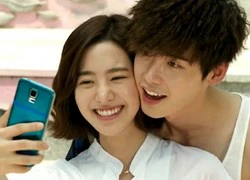 Park Hoon (Lee Jong Suk) vui vẻ hẹn hò cùng Seung Hee (Jin Se Yeon)