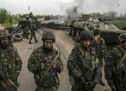 Quân đội Ukraine đặt mìn phong tỏa Slavyansk, nã pháo vào Lugansk