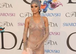 Rihanna gần như khỏa thân trên thảm đỏ