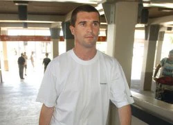 Roy Keane bị tống cổ về nước vì vô kỷ luật