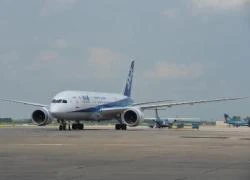 Siêu máy bay Boeing 787 lần đầu tiên đến Việt Nam