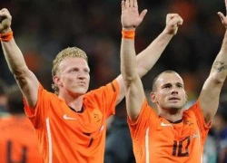 Sneijder, Kuyt, De Jong mua dâm trẻ vị thành niên