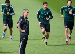 Thế giới "huyền bí" của Jose Mourinho (Kỳ 12): Trò chơi chính trị