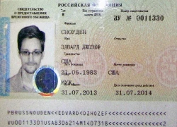 Tình báo Nga dụ Snowden tới Moskva như thế nào?