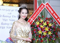 Á hoàng Dương Kim Ánh đẹp rạng ngời sau đăng quang