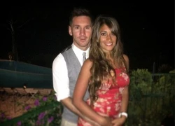 Ảnh Messi tình cảm với bạn gái hot nhất tuần