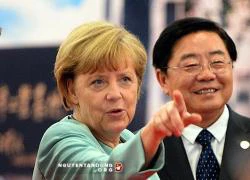 Bà Merkel tới Trung Quốc, lo ngại về tình báo