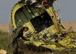 Bí ẩn buồng lái MH17 bị cưa đôi