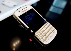 BlackBerry Q10 bản Gold chính hãng có giá 10,9 triệu đồng