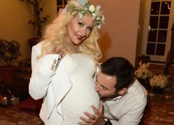 Christina Aguilera mở tiệc mừng em bé sắp chào đời