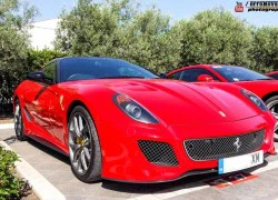 Dàn siêu xe Ferrari khoe dáng trong sự kiện riêng