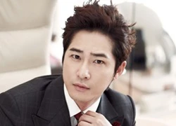 Diễn viên Kang Ji Hwan bị tung ảnh nóng