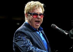 Elton John tin Chúa sẽ chấp thuận hôn nhân đồng giới