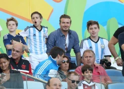 Ferdinand sốc vì Becks cho con mặc áo Argentina