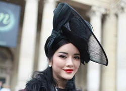 Hết đơn giản, Lý Nhã Kỳ lại về style "rườm rà" tại show Chanel