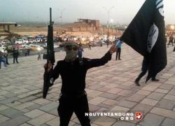 ISIL tuyên bố lập nước, đóng đinh 8 chiến binh Syria