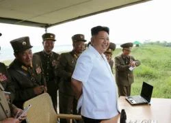 Kim Jong-un chỉ huy lực lượng vũ trang tập trận đổ bộ lên đảo