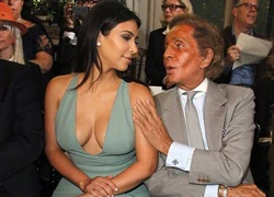 Kim Kardashian khoe vòng một đồ sộ ở show thời trang