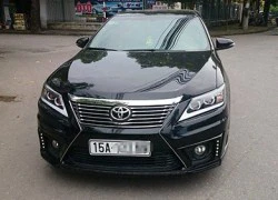 Lạ mắt với xe Toyota Camry độ đầu Lexus, đuôi BMW