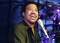 Lionel Richie được tôn vinh là &#8216;Huyền thoại hát sống&#8217;