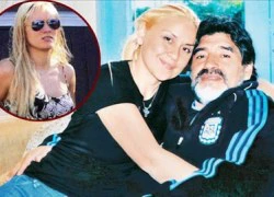 Maradona chơi trò "bắt cá hai tay"