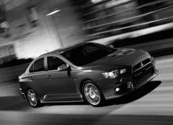 Mitsubishi Lancer Evolution 2015: Thêm tiện nghi