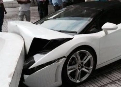 Nhân viên khách sạn "phá" Lamborghini Gallardo Spyder của khách