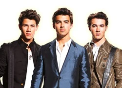 Nhóm Jonas Brothers sắp sửa tái hợp