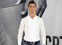 Ronaldo chuẩn bị kinh doanh áo sơ mi