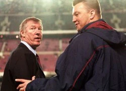 Sir Alex hứa "lai rai" sau khi Van Gaal cập bến Old Trafford