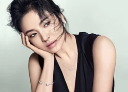 Song Hye Kyo quý phái với trang sức mùa hè