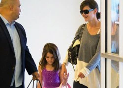 Suri Cruise ra dáng người lớn