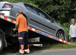 Top Gear bị "ném đá" vì dàn cảnh tai nạn tại khu vực nhạy cảm