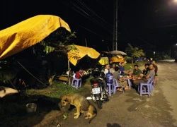 Trắng đêm trên phố chờ nước rút ở Lạng Sơn