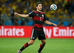 Trung vệ người Đức Hummels trở lại tập luyện sau chấn thương đầu gối