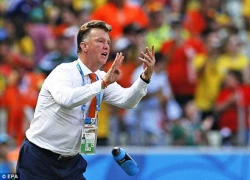 Vì MU, Van Gaal quyết không đi nghỉ Hè