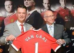 Vừa tới M.U, Van Gaal đã rủ Sir Alex... uống rượu