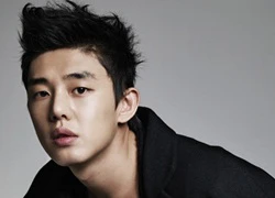 Yoo Ah In bị thương trên phim trường