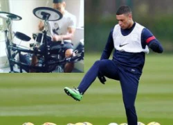 Alex Oxlade-Chamberlain khoe tài chơi trống