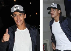 Alexis Sanchez &#8216;phê&#8217; rượu, mắt lờ đờ, lảo đảo rời bar