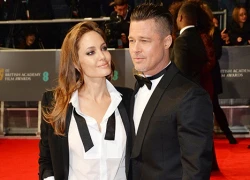 Brad Pitt và Angelina Jolie chính thức kết hôn