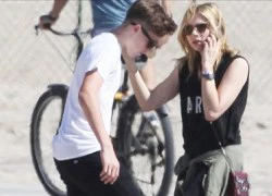 Brooklyn Beckham bị "cắm sừng"?