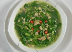 Canh hến nấu rau muống